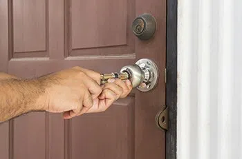 Houston Doors And Locksmith Houston, TX 281-502-1053 Houston Doors And Locksmith Houston, TX 281-502-1053 - emergency-locksmith-service